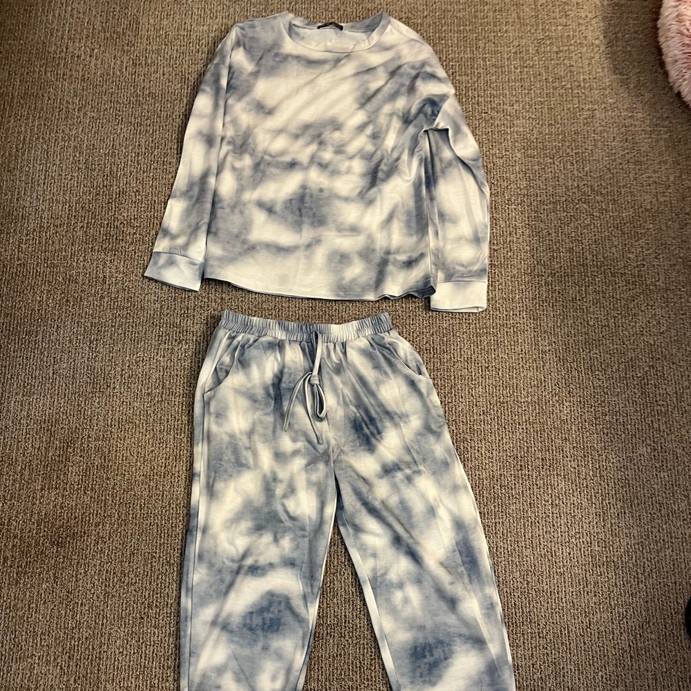 Matching set of sweatshirt and sweatpants